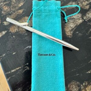 Elsa Peretti Tiffany sterling silver black ball point pen